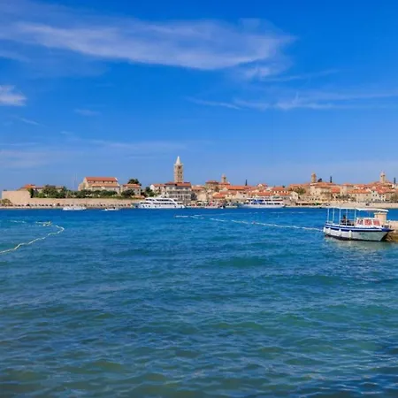 Casa de Férias Andrija Sea View Rab Town